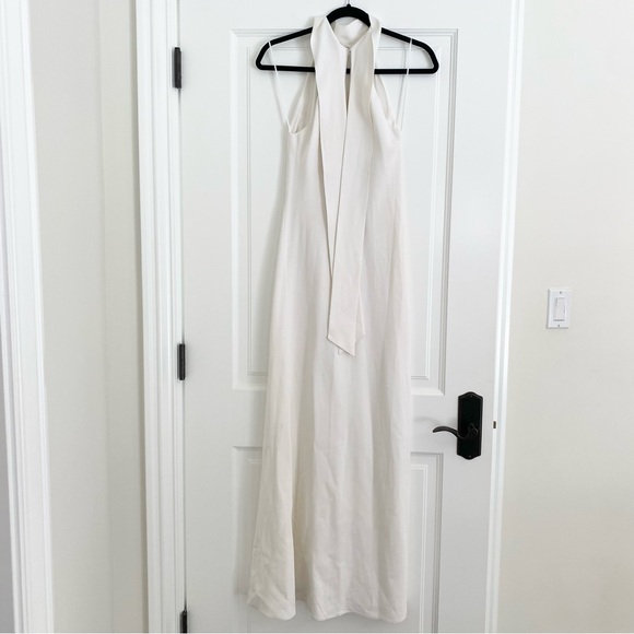 Galvan, Sienna Crepe Halterneck Gown - Picture 11 of 14